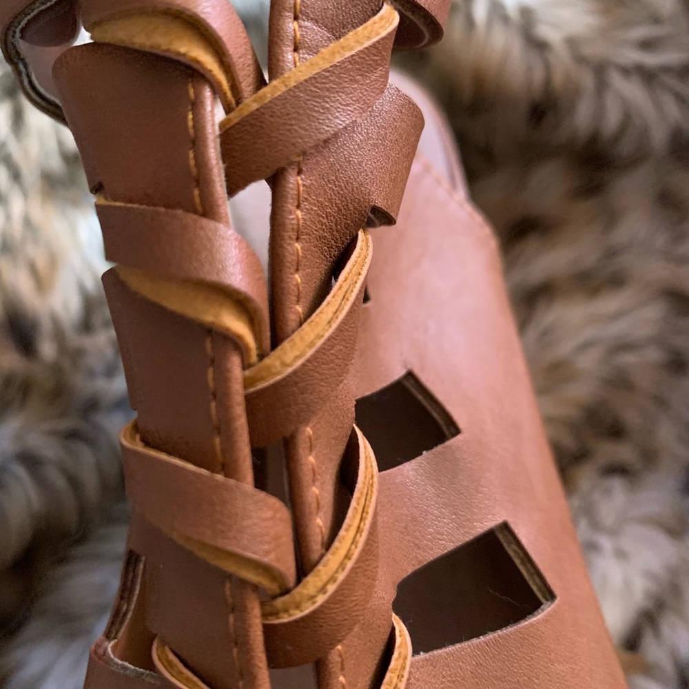 Heel - Picture 7 of 8